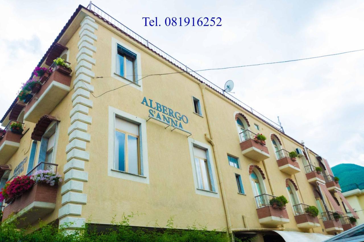 Albergo Sant'Anna Pagani Eksteriør bilde